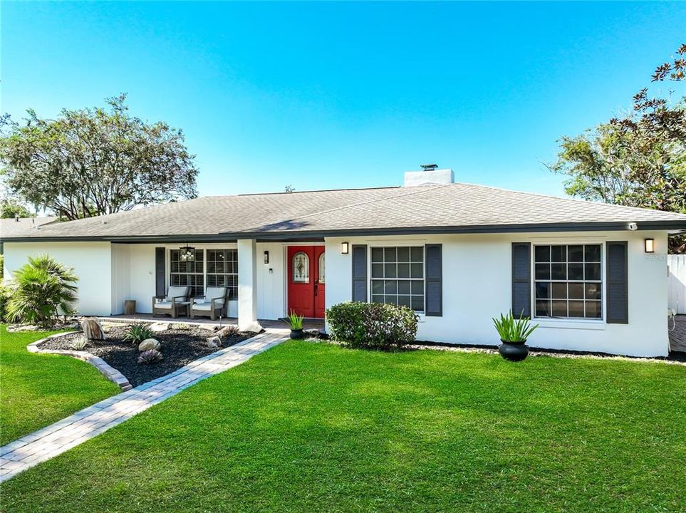 For Sale: $899,000 (4 beds, 3 baths, 2886 Square Feet)