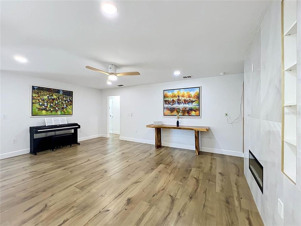 For Sale: $899,000 (4 beds, 3 baths, 2886 Square Feet)