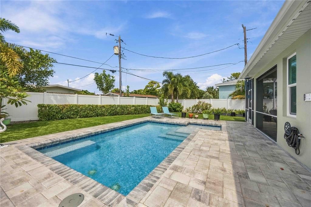 Active With Contract: $1,379,000 (3 beds, 2 baths, 2222 Square Feet)
