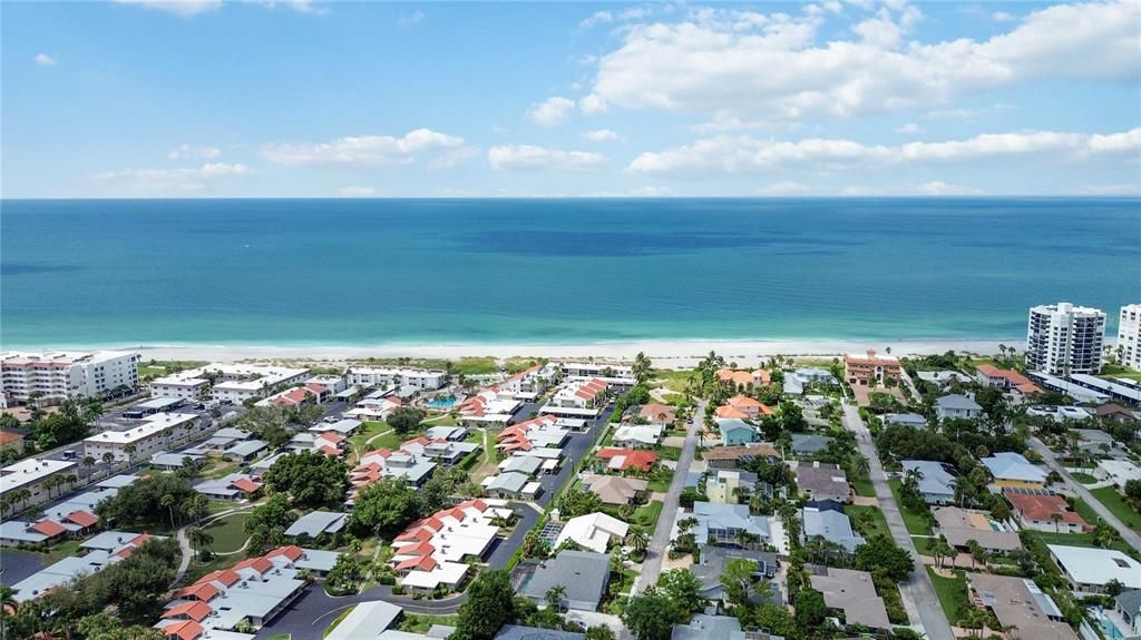 Active With Contract: $1,379,000 (3 beds, 2 baths, 2222 Square Feet)
