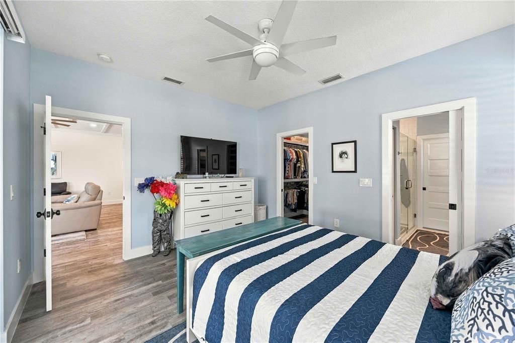 Active With Contract: $1,379,000 (3 beds, 2 baths, 2222 Square Feet)