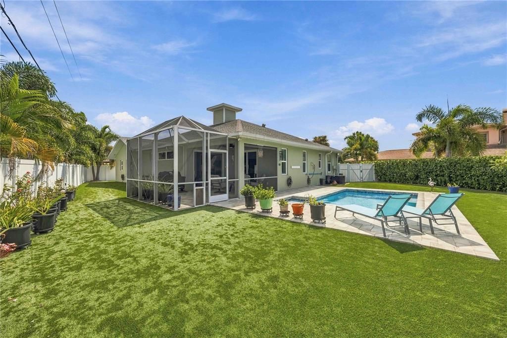 Active With Contract: $1,379,000 (3 beds, 2 baths, 2222 Square Feet)