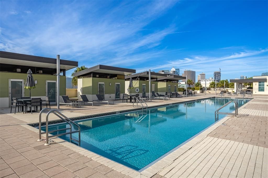 For Sale: $369,990 (2 beds, 1 baths, 1050 Square Feet)