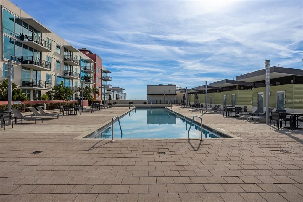 For Sale: $369,990 (2 beds, 1 baths, 1050 Square Feet)