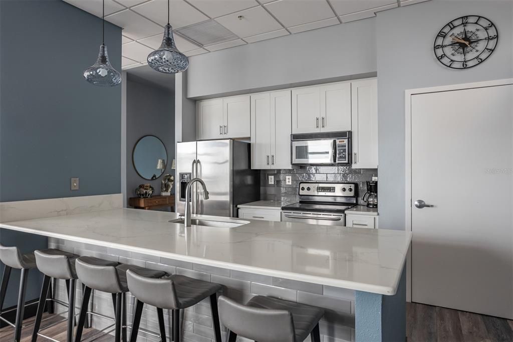 For Sale: $369,990 (2 beds, 1 baths, 1050 Square Feet)