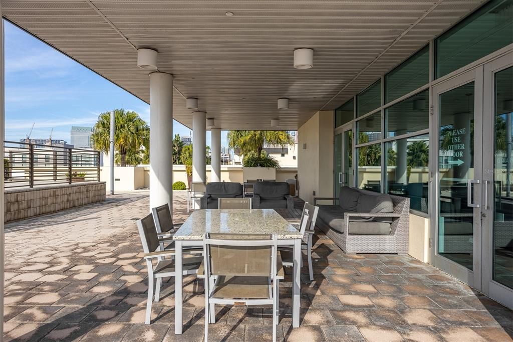 For Sale: $369,990 (2 beds, 1 baths, 1050 Square Feet)