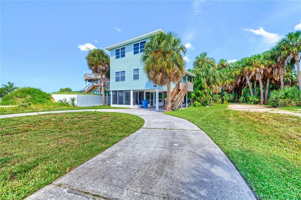 For Sale: $549,000 (3 beds, 1 baths, 1224 Square Feet)