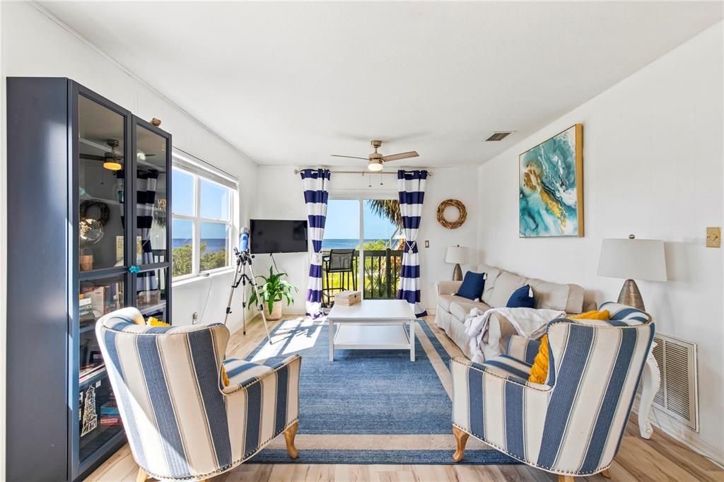 For Sale: $549,000 (3 beds, 1 baths, 1224 Square Feet)