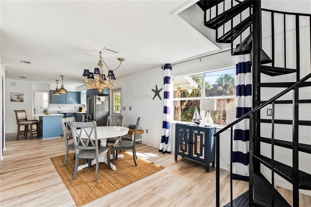 For Sale: $549,000 (3 beds, 1 baths, 1224 Square Feet)