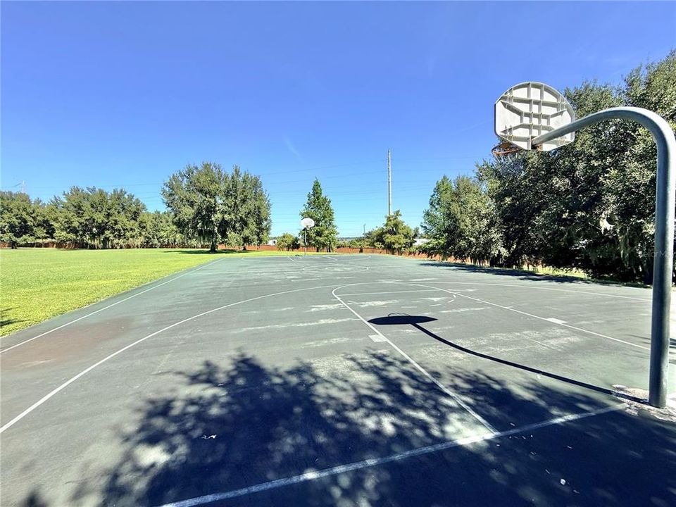 En Venta: $349,900 (4 camas, 2 baños, 1883 Pies cuadrados)