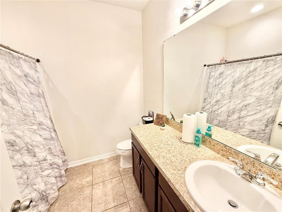 En Venta: $349,900 (4 camas, 2 baños, 1883 Pies cuadrados)