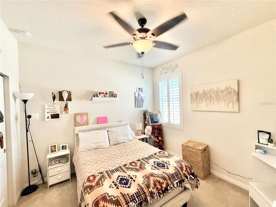 En Venta: $349,900 (4 camas, 2 baños, 1883 Pies cuadrados)