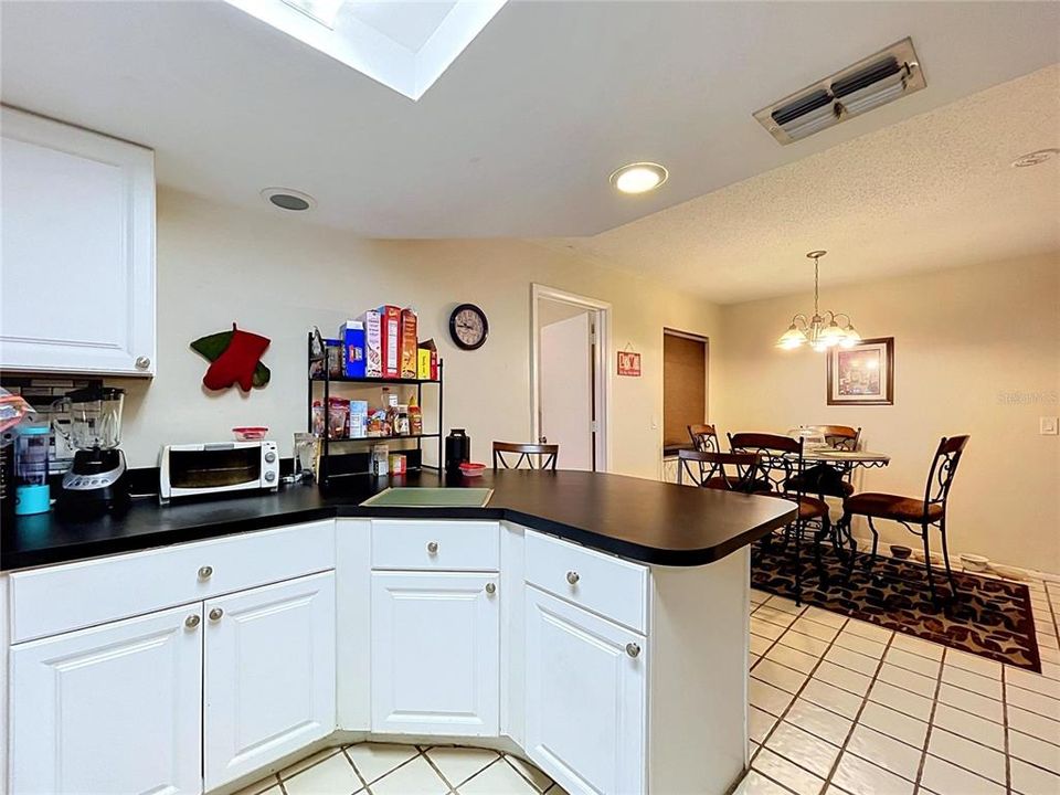 En Venta: $265,000 (3 camas, 2 baños, 1510 Pies cuadrados)