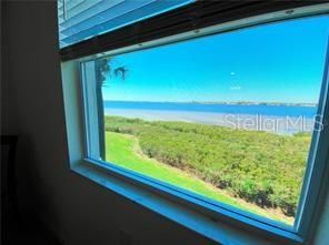 For Rent: $2,400 (2 beds, 2 baths, 1121 Square Feet)