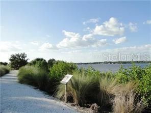 For Rent: $2,400 (2 beds, 2 baths, 1121 Square Feet)