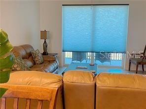 For Rent: $2,400 (2 beds, 2 baths, 1121 Square Feet)