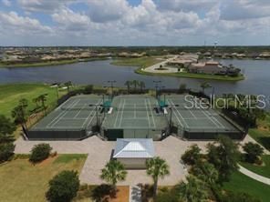 For Rent: $2,400 (2 beds, 2 baths, 1121 Square Feet)