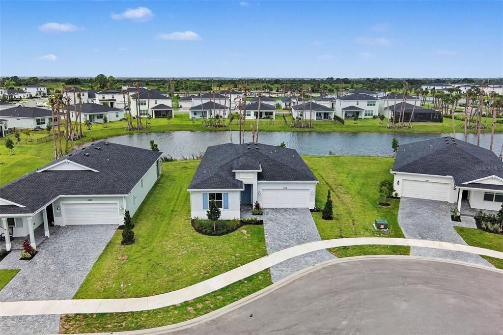 For Rent: $2,600 (4 beds, 2 baths, 1937 Square Feet)