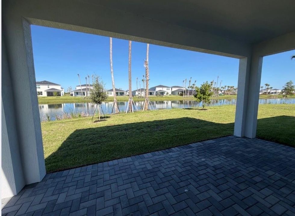 For Rent: $2,600 (4 beds, 2 baths, 1937 Square Feet)