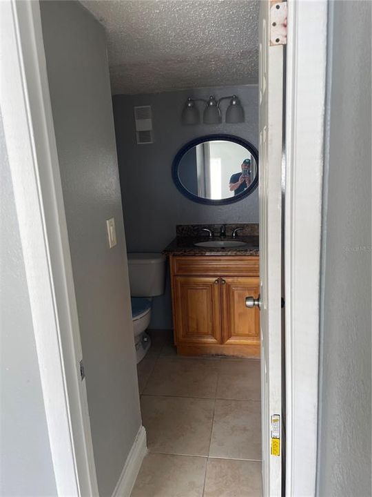 For Rent: $1,400 (2 beds, 2 baths, 976 Square Feet)