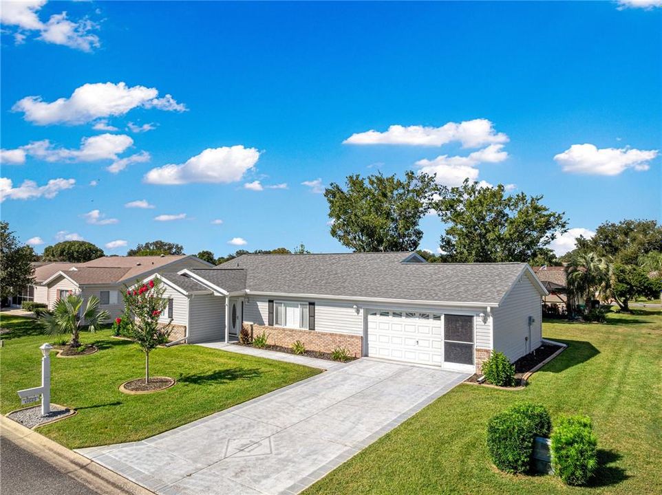For Sale: $259,900 (2 beds, 2 baths, 1390 Square Feet)