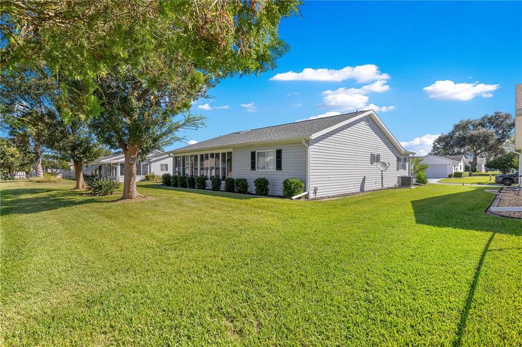 For Sale: $259,900 (2 beds, 2 baths, 1390 Square Feet)