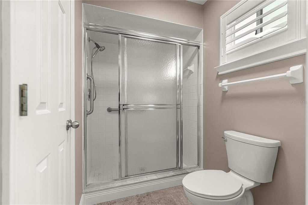 For Sale: $259,900 (2 beds, 2 baths, 1390 Square Feet)