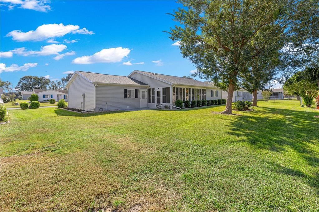 For Sale: $259,900 (2 beds, 2 baths, 1390 Square Feet)