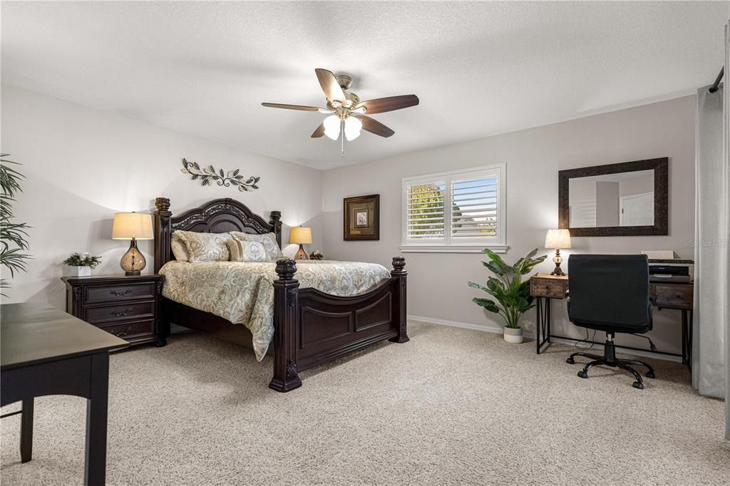 For Sale: $259,900 (2 beds, 2 baths, 1390 Square Feet)