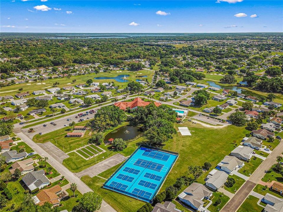 For Sale: $259,900 (2 beds, 2 baths, 1390 Square Feet)