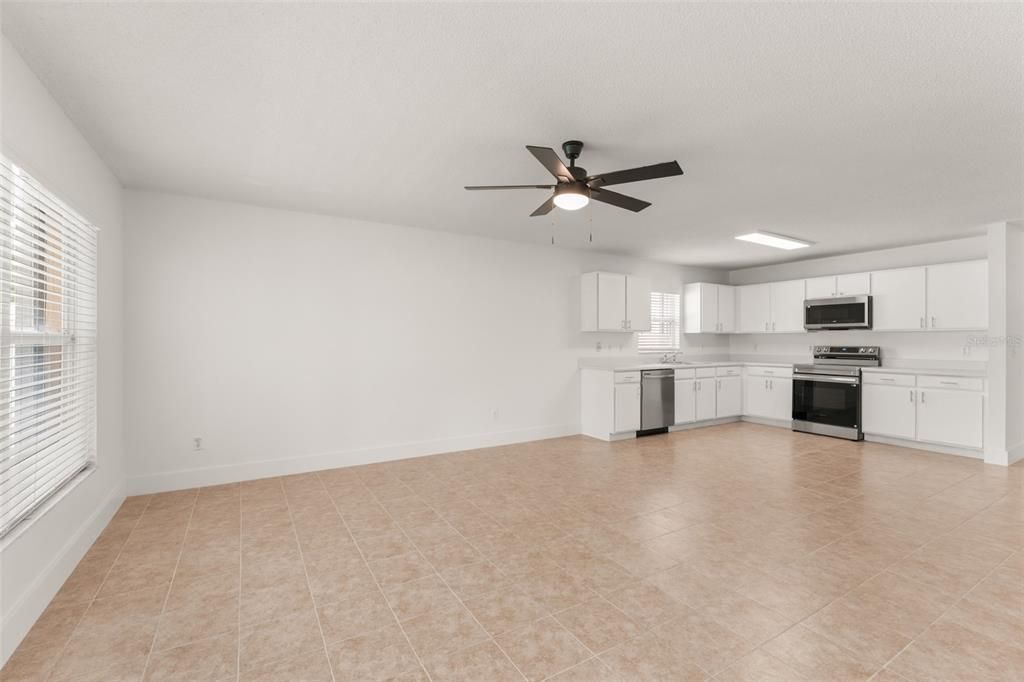For Rent: $2,800 (4 beds, 2 baths, 1913 Square Feet)