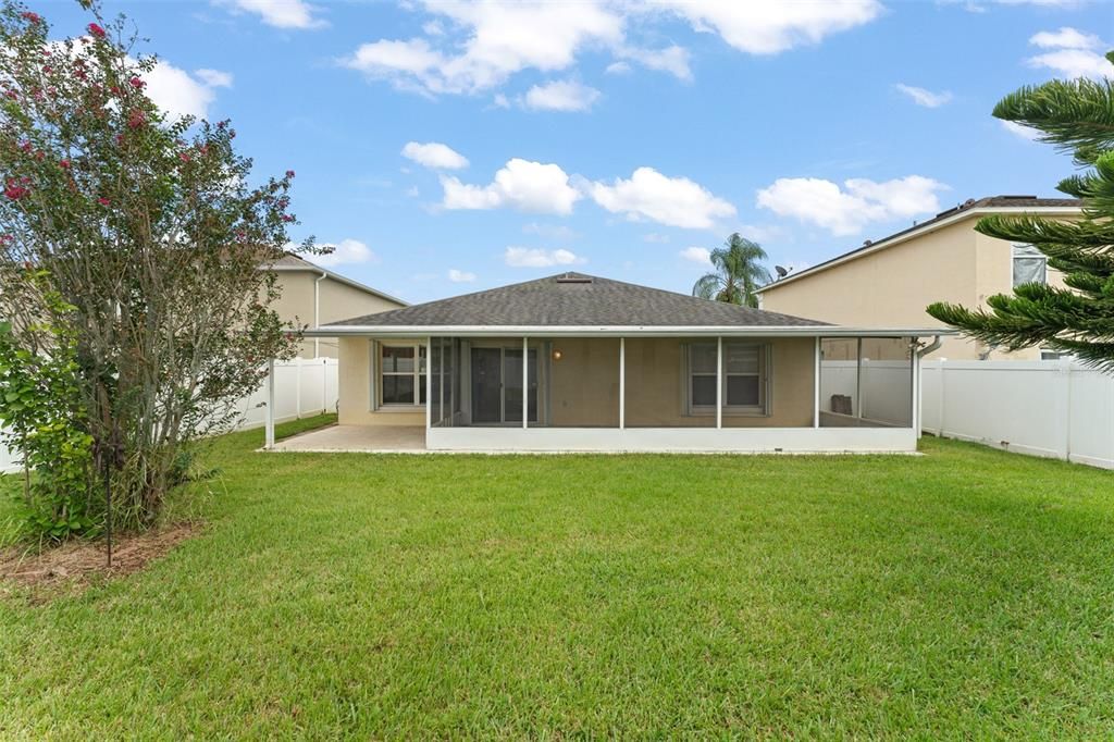 For Rent: $2,800 (4 beds, 2 baths, 1913 Square Feet)