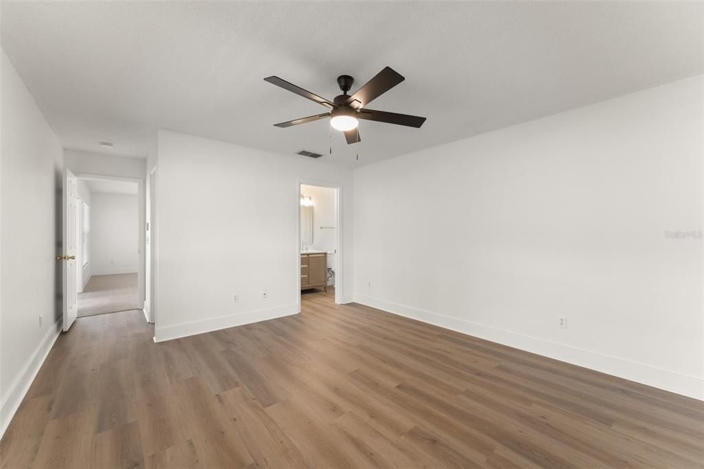 For Rent: $2,800 (4 beds, 2 baths, 1913 Square Feet)