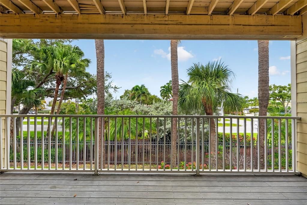 For Sale: $359,000 (2 beds, 2 baths, 1750 Square Feet)