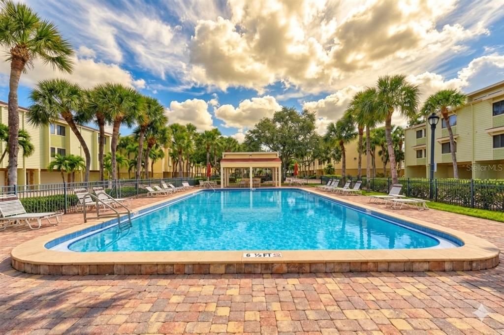 For Sale: $359,000 (2 beds, 2 baths, 1750 Square Feet)