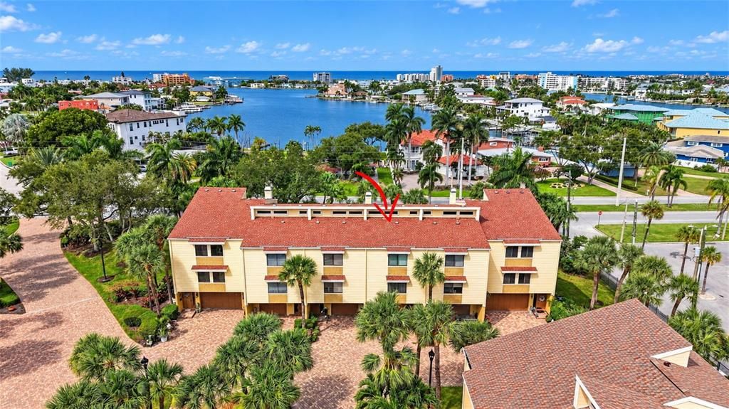 For Sale: $359,000 (2 beds, 2 baths, 1750 Square Feet)