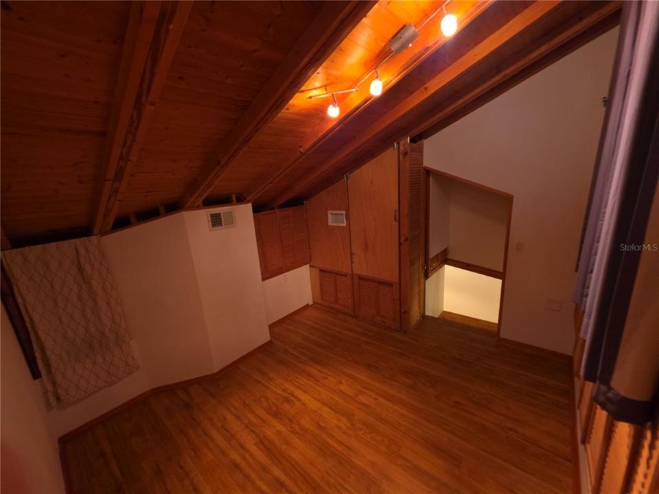 На продажу: $176,900 (2 спален, 2 ванн, 961 Квадратных фут)