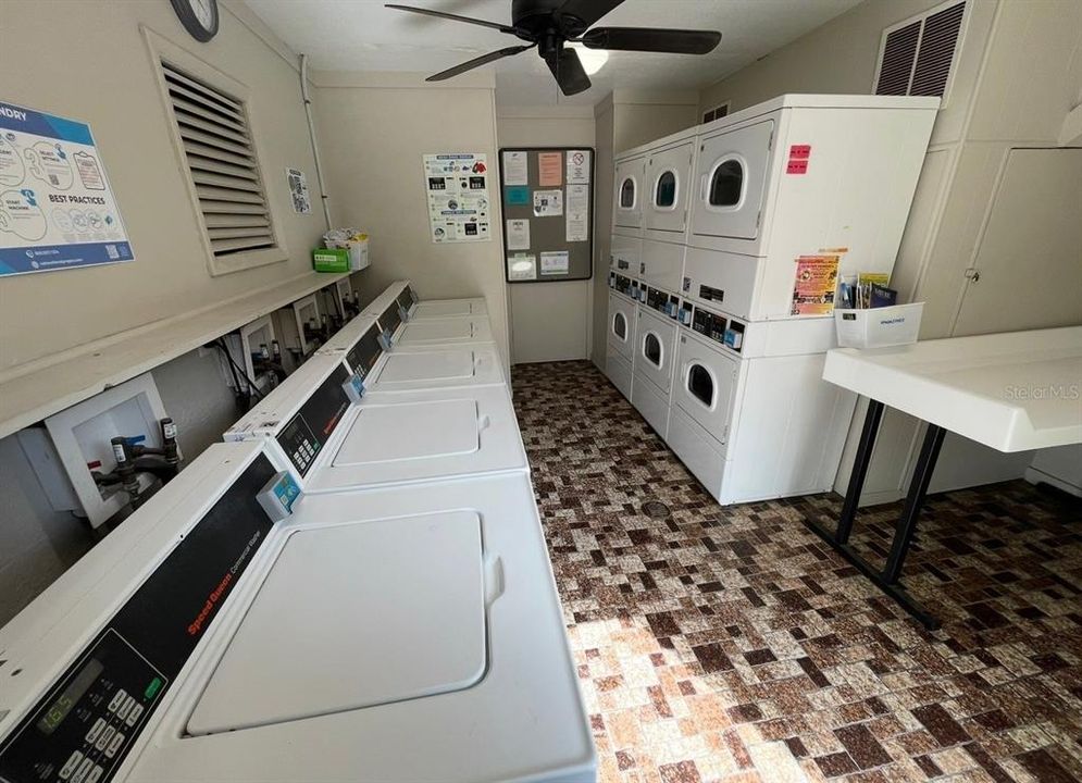 For Rent: $1,800 (2 beds, 2 baths, 994 Square Feet)
