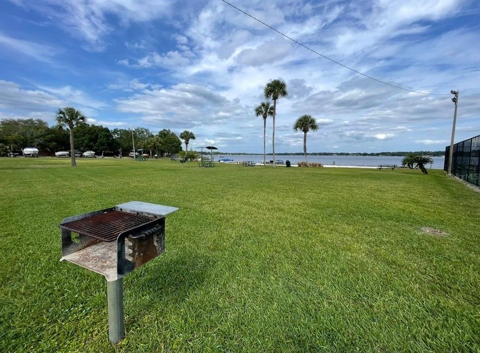 For Rent: $1,800 (2 beds, 2 baths, 994 Square Feet)