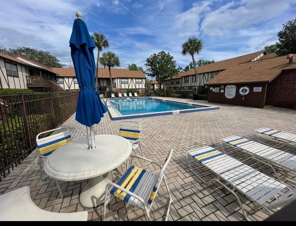 For Rent: $1,800 (2 beds, 2 baths, 994 Square Feet)