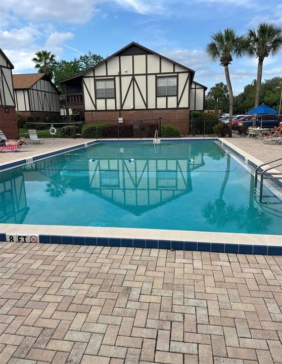 For Rent: $1,800 (2 beds, 2 baths, 994 Square Feet)