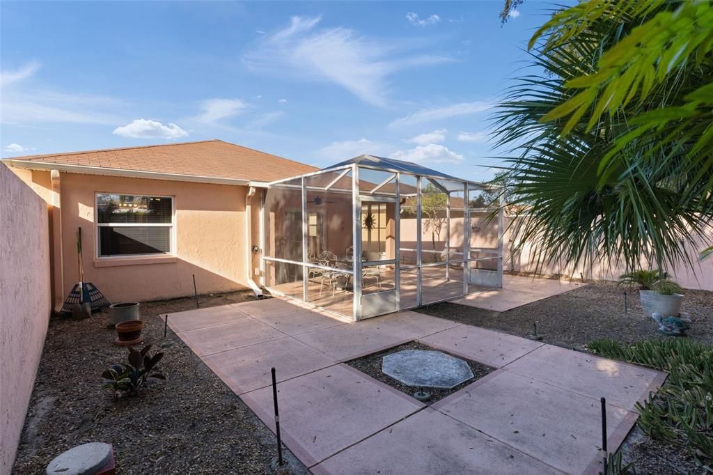 For Sale: $268,900 (2 beds, 2 baths, 1156 Square Feet)