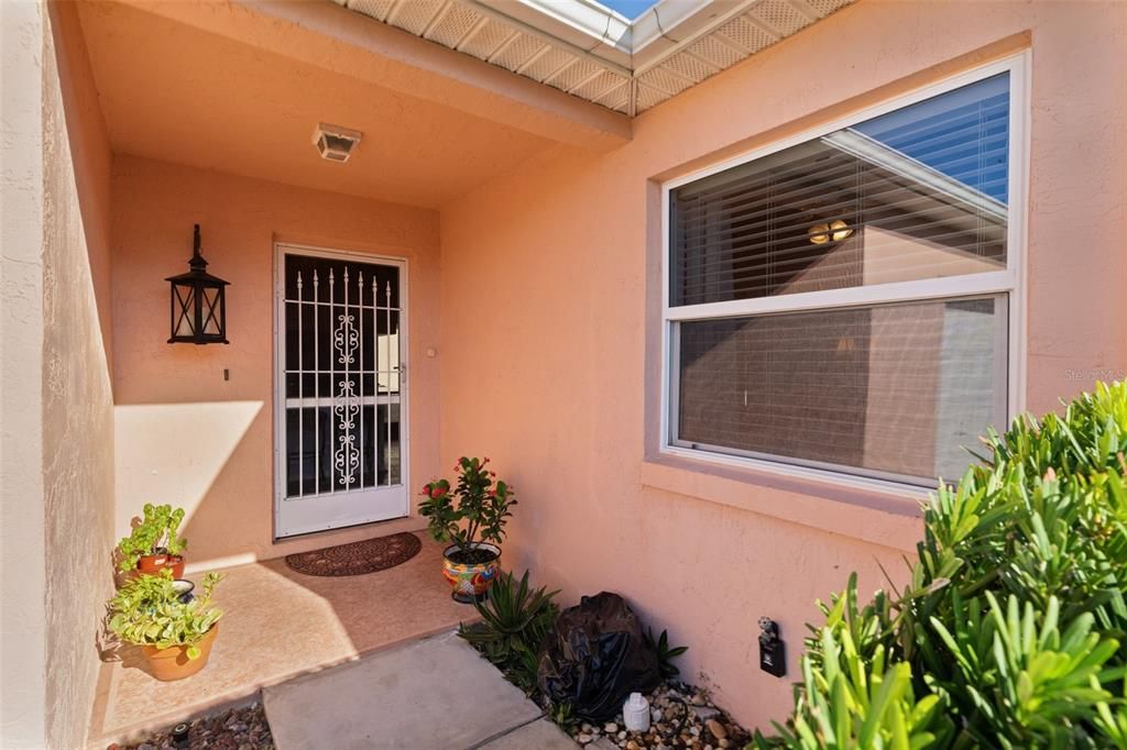 For Sale: $268,900 (2 beds, 2 baths, 1156 Square Feet)