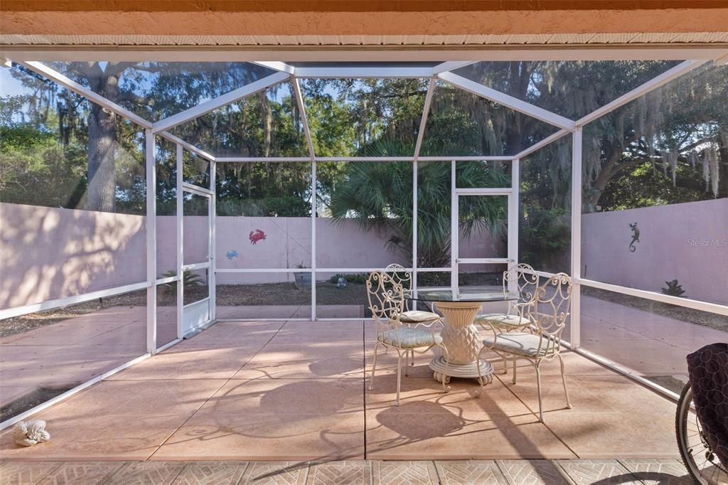 For Sale: $268,900 (2 beds, 2 baths, 1156 Square Feet)