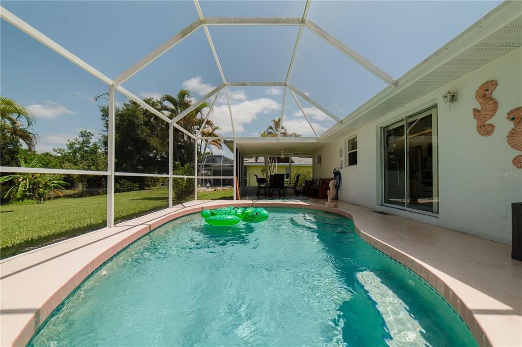 For Rent: $4,500 (2 beds, 2 baths, 1050 Square Feet)