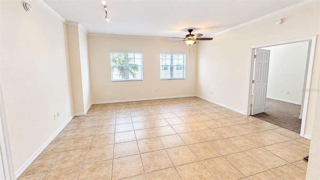 For Rent: $2,195 (2 beds, 2 baths, 1084 Square Feet)