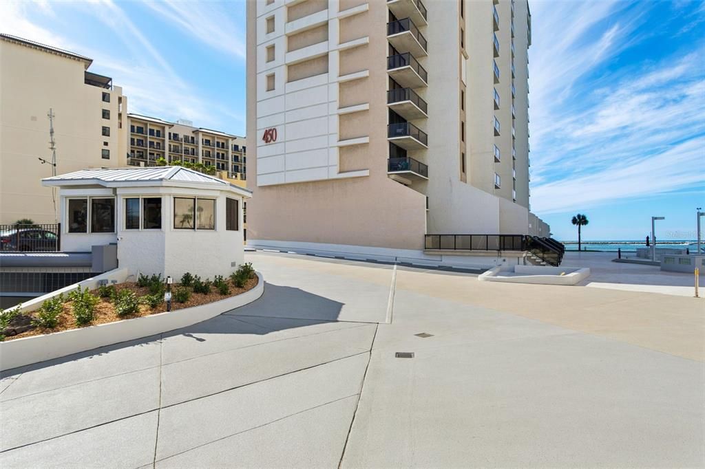 For Sale: $599,000 (2 beds, 2 baths, 1264 Square Feet)