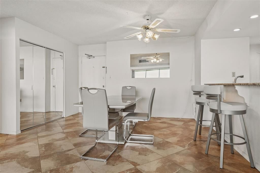 For Sale: $599,000 (2 beds, 2 baths, 1264 Square Feet)