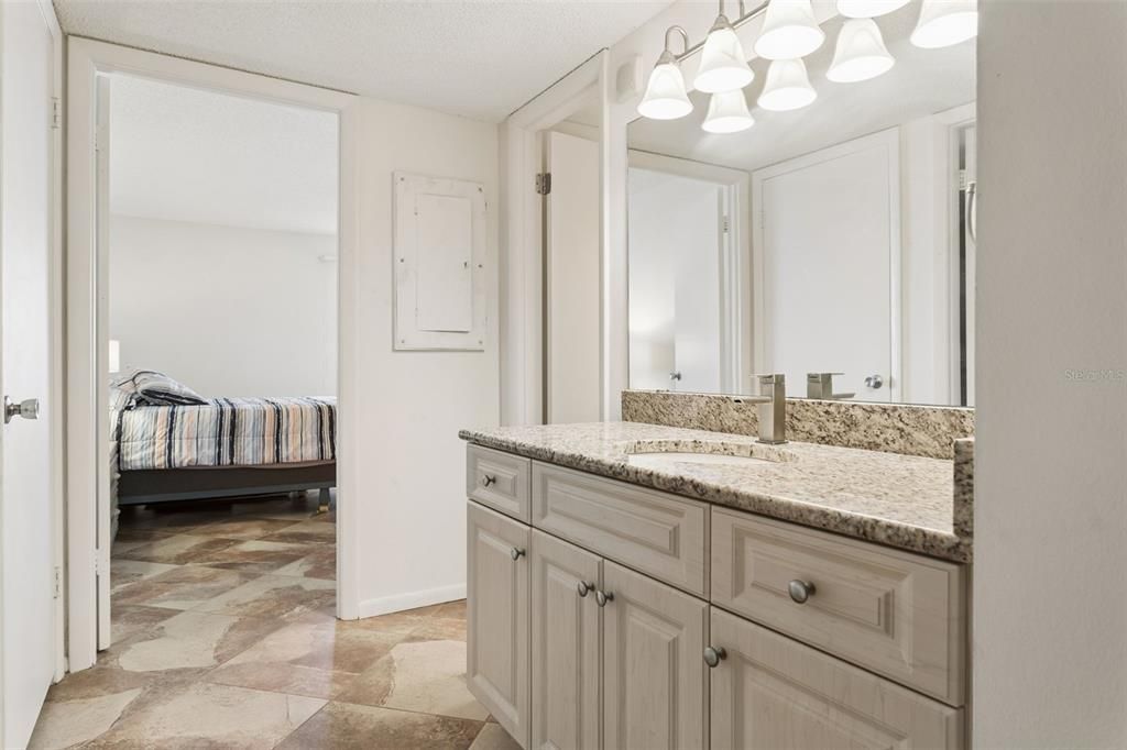 For Sale: $599,000 (2 beds, 2 baths, 1264 Square Feet)