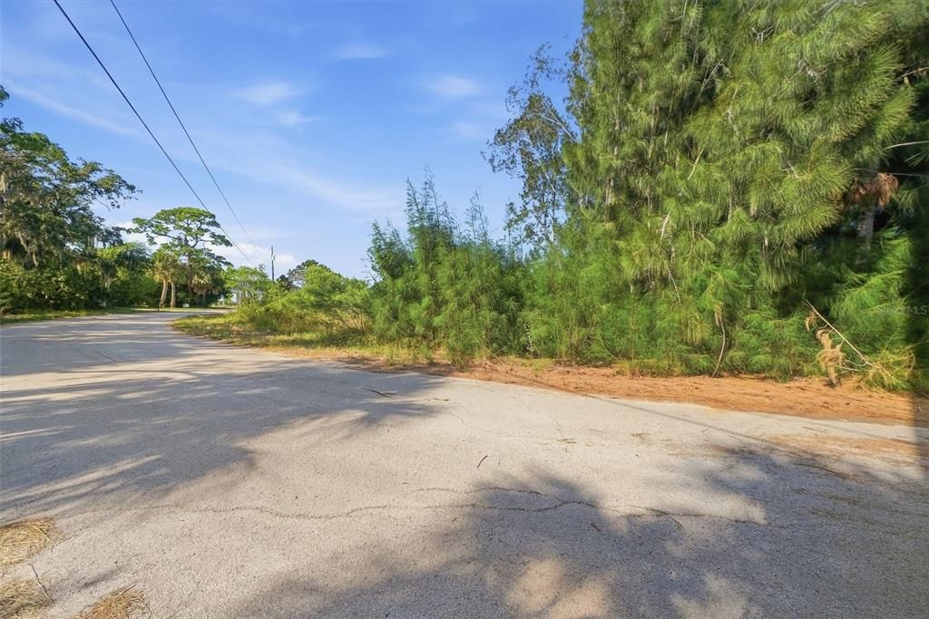 待售: $74,990 (0.13 acres)